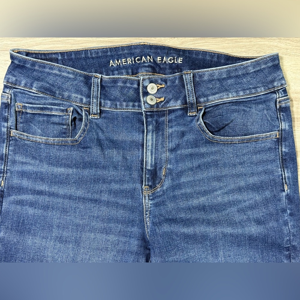 American Eagle artist crop - Picture 5 of 11